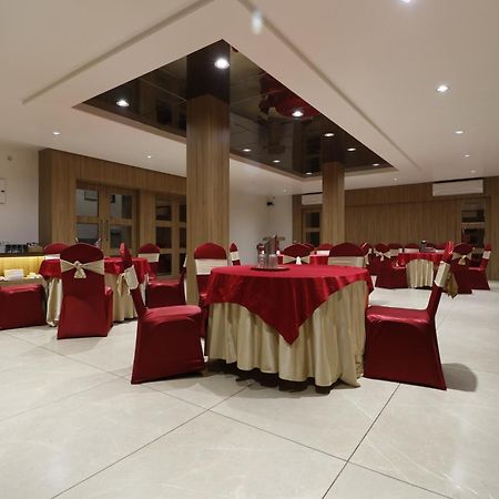 Hotel Yatri Nagpur Dış mekan fotoğraf